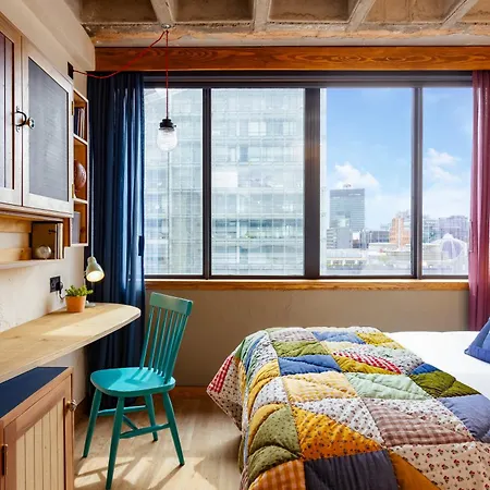 Ξενοδοχείο Treehouse 4*