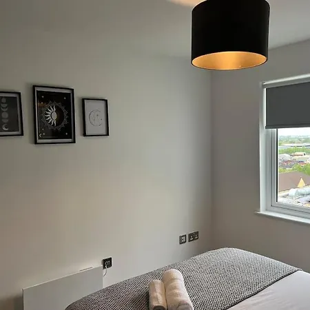 Prime 2 Bedroom With Rooftop Terrace *