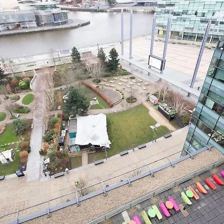 アパート Stylish Mediacity 2bed, Sleeps 6, Amazing Views *