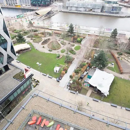 アパート Stylish Mediacity 2bed, Sleeps 6, Amazing Views