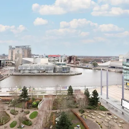 Stylish Mediacity 2bed, Sleeps 6, Amazing Views マンチェスター