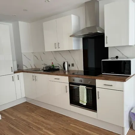 Apartment New Penthouse Height Flat, View Balcony, Free Gym & Minimalistic