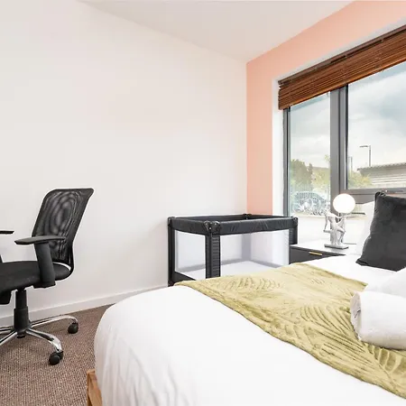 Apartment The Sunset In Salford Quays - Free Parking Manchester