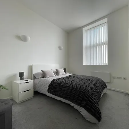 Daire Luxury Living, 2-bed With Pool & Gym