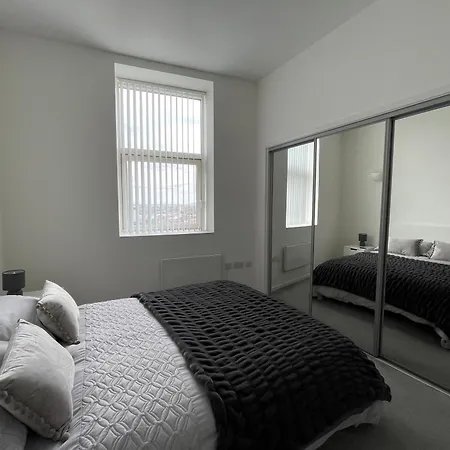 Daire Luxury Living, 2-bed With Pool & Gym *