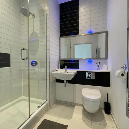 Luxury Living, 2-bed With Pool & Gym Daire Manchester