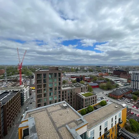 Luxury Living, 2-bed With Pool & Gym Manchester