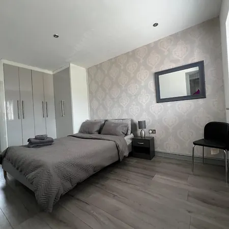 Habitación en casa particular The Grey Mansion *