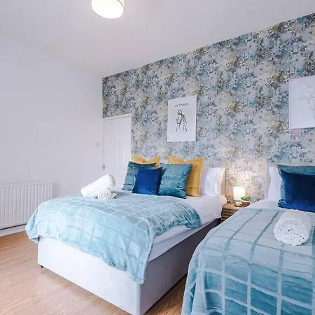 Feriehus Beautiful 2 Bedroom House In Sleeps 7 With Wi-fi