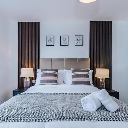 Cosy 2 Bed N Centre & Mediacity Apartment Manchester