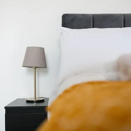 Shindex Apartman *