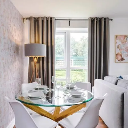Near Centre, Etihad, Coop Live Appartement