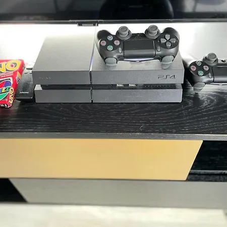 1b-steps To Uni&stadium- Wi-fi Breakfast Netflix Apartament *