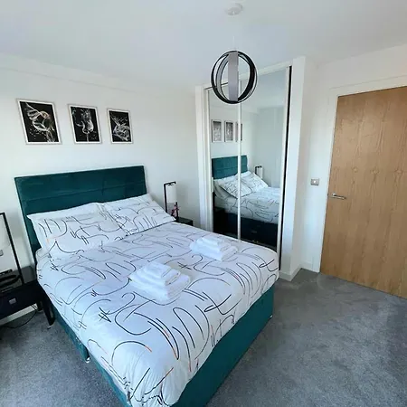 Apartment 1b-steps To Uni&stadium- Wi-fi Breakfast Netflix Manchester