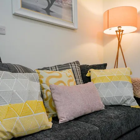Stylish With Free Parking * Manchester