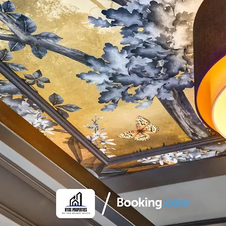 3 Bedroom By Nyos Short Lets & Serviced With Garden *