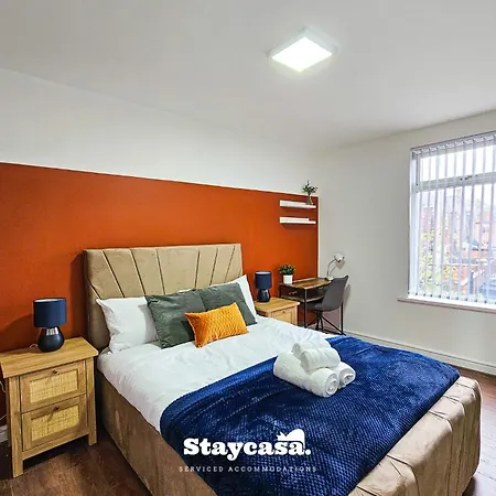Modern & Spacious 5-bedroom House With Game Tatil Evi Manchester