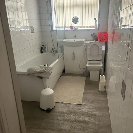 Feriehus Levenshulme Entire House Sleeps 7max *