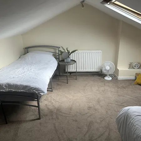 Feriehus Levenshulme Entire House Sleeps 7max *