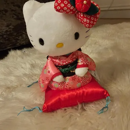 Hello Kitty *