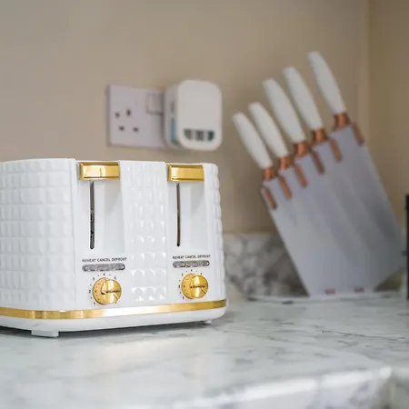 Сasa de vacaciones Modern 4br In M11, Close To Etihad Stadium Sleeps 11 *