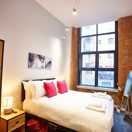 The Aquamarine マンチェスター