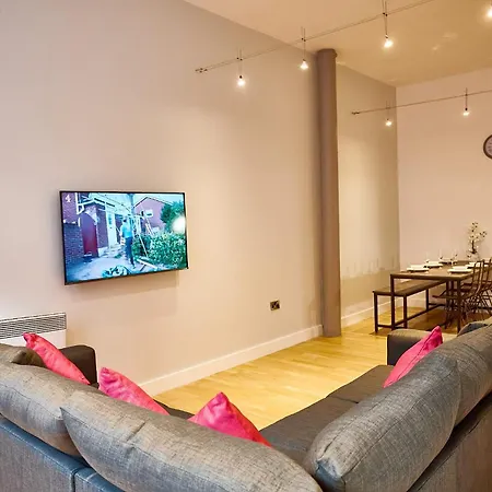 The Aquamarine * Manchester