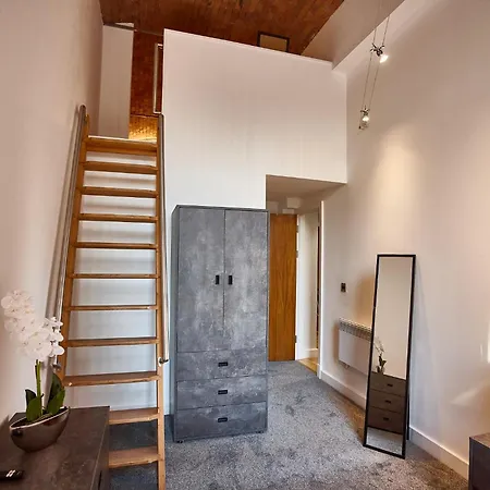 The Morganite * 曼彻斯特