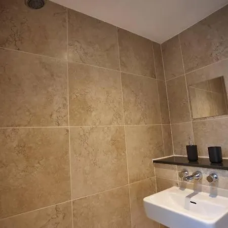 The Garnet * Manchester