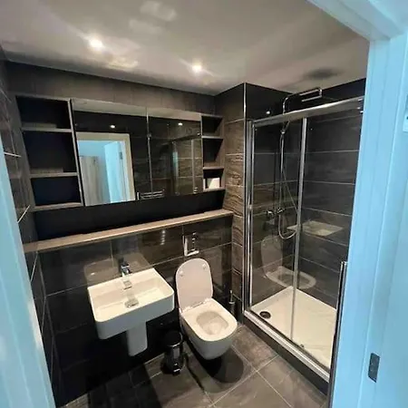 Apartment Modern 2 Bed Corner With Gym & Manchester