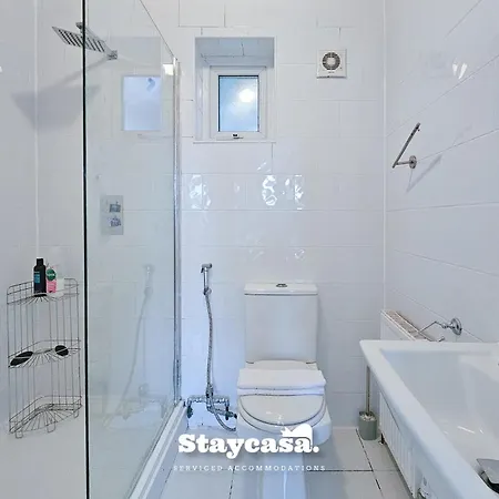 Large 6br House Free Parking & Wifi