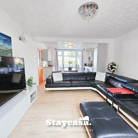 Large 6br House Free Parking & Wifi Casa de Férias Manchester
