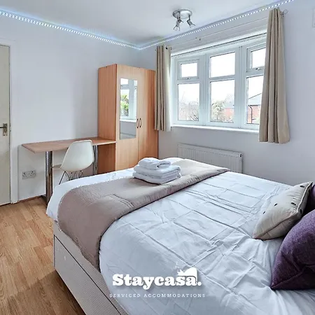 Large 6br House Free Parking & Wifi * Manchester