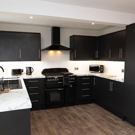 Carpe Diem - Stunning 4 Bed With Games Table Semesterbostad