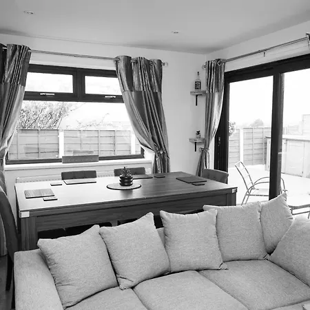 Carpe Diem - Stunning 4 Bed With Games Table Holiday home