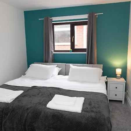 Carpe Diem - Stunning 4 Bed With Games Table