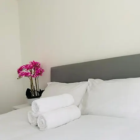 Modern, Stylish And Central Manchester