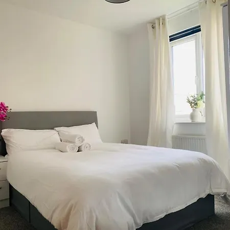 Modern, Stylish And Central Manchester