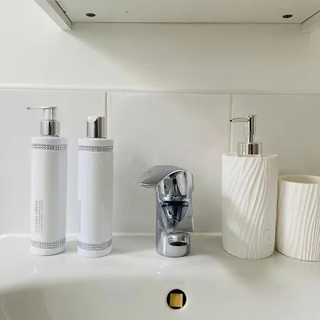 Modern, Stylish And Central Privat bolig