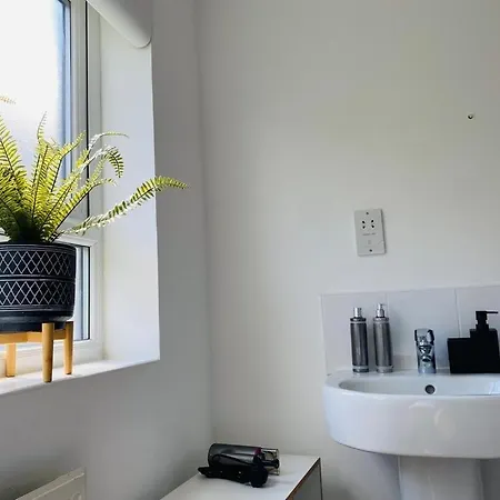 Accommodatie bij particulieren Modern, Stylish And Central