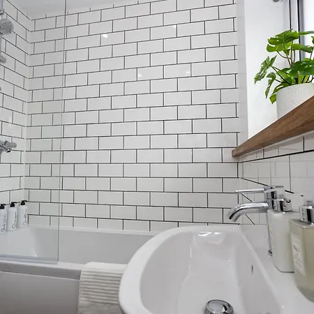 Scandi Inspired In Eccles Tatil Evi Manchester