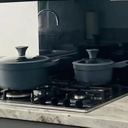 Modern, Stylish And Central Manchester