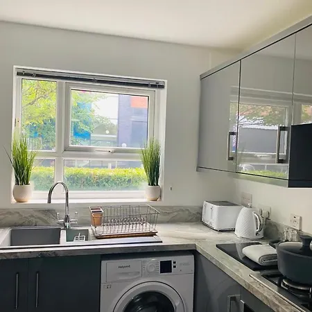 Modern, Stylish And Central Privat bolig