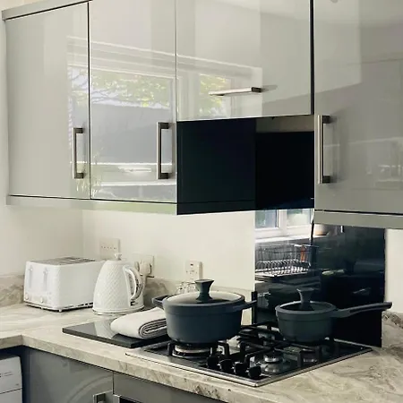 Modern, Stylish And Central