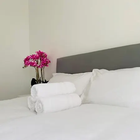 Modern, Stylish And Central Manchester