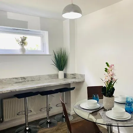 Modern, Stylish And Central