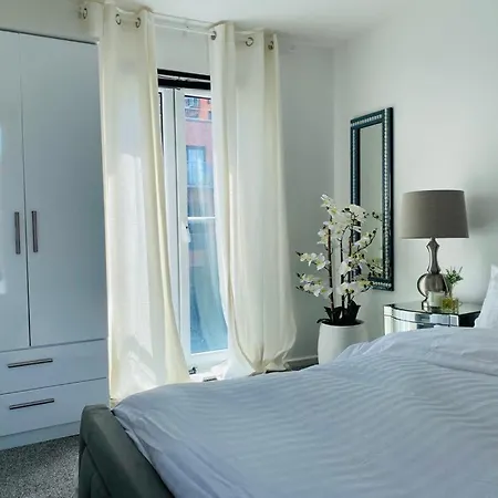 Modern, Stylish And Central Privat bolig