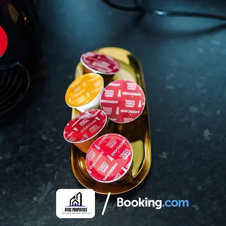 Media City Apt Sleeps8, 25 Percent Off For Monthly Stays, Business & Leisure