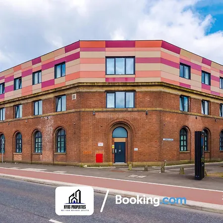 Appartamento Media City Apt Sleeps8, 25 Percent Off For Monthly Stays, Business & Leisure