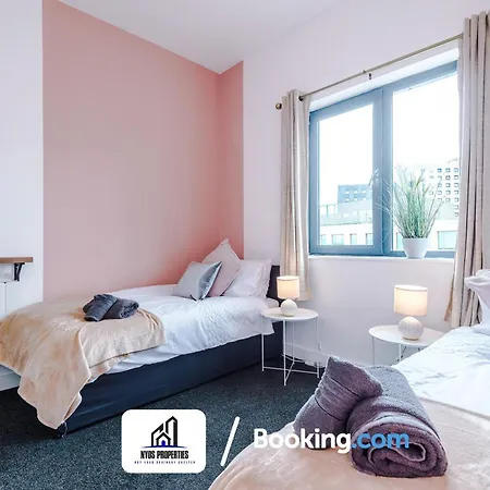 Media City Apt Sleeps8, 25 Percent Off For Monthly Stays, Business & Leisure * Manchester